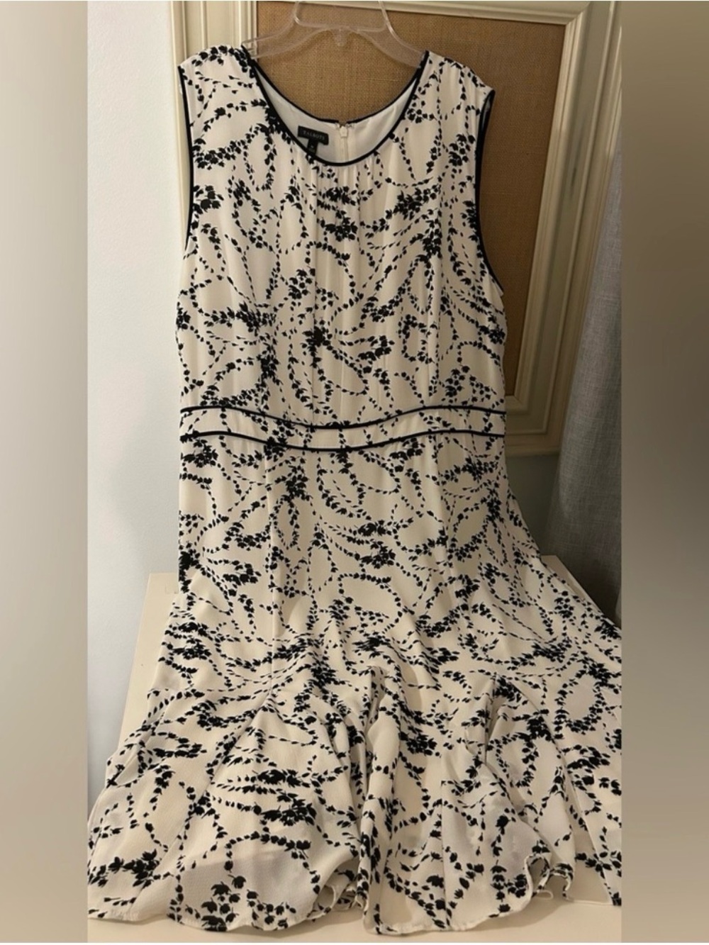 Talbots Cream & Black Sleeveless Printed Midi Dress